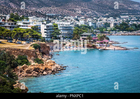 Vista panoramica sul lungomare varchiza in vari, Atene, Grecia. Foto Stock