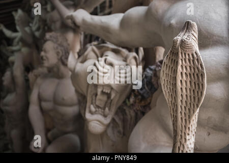 Idolo facendo prima di Durga Puja in India Foto Stock