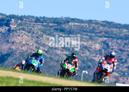 Alcaniz, Spagna. 23 Sep, 2018. ANDREA DOVIZIOSO (4) d'Italia e il Team Ducati , Scott Redding (45) del Regno Unito e Aprilia Racing Team e Franco Morbidelli (21) di Italia e EG 0,0 Marc VDS durante il moto GP Warm up dell'Aragona Grand Prix al Motorland pista di Alcaniz in Spagna su Settembre 23, 2018 (Foto: Alvaro Sanchez) Credito: CORDON PREMERE/Alamy Live News Foto Stock