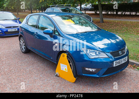 Bloccato non tassati veicolo in Crewe Cheshire Regno Unito Foto Stock