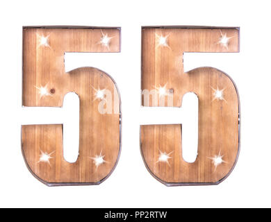 Fatti a mano e di stagno Numero di legno e cinquantacinque segno con luci su uno sfondo bianco Foto Stock