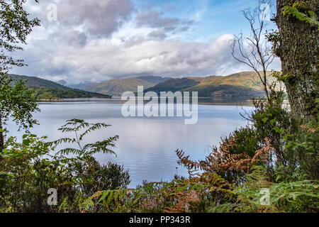 Vista su Loch Katrine, Trossachs, Scozia
