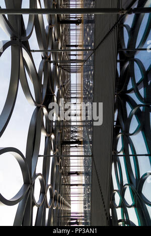 Dettaglio del moderno esterno della Biblioteca di Birmingham, Birmingham, Regno Unito Foto Stock