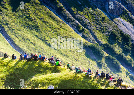 Lechtaler Alpen, Lechtal Alpi: escursionista a col Seescharte, Regione TirolWest, Tirolo Tirolo, Austria Foto Stock