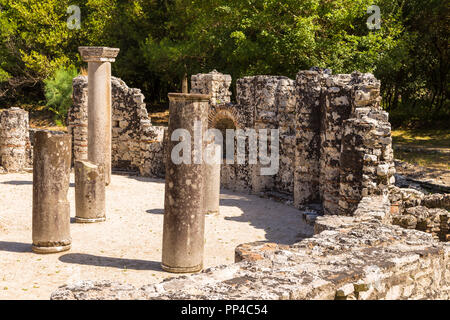 Butrinto, Albania- 29 giugno 2014: resti del Battistero di Buthrotum, antica greca e poi romana e sede vescovile in Epiro Foto Stock