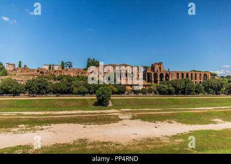 Circo Massimo: antico stadio romano, il colle Palatino, Roma - Italia Foto Stock