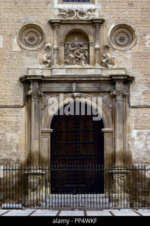 La Iglesia de San Ildefonso-PORTADA-ARQUITECTURA RENACENTISTA ESPAÑOLA. Autore: Aranda. Posizione: Iglesia de San Ildefonso. Spagna. Foto Stock