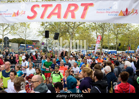 Karlsruhe, Germania. 23 Sep, 2018. Inizio funzione. GES/Atletica/Baden-Marathon, 23.09.2018 | Utilizzo di credito in tutto il mondo: dpa/Alamy Live News Foto Stock