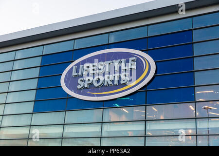 Blanchardstown, Dublino, Irlanda. 23 SETT 2018: Lifestyle Sport logo e segno sulla parte anteriore del negozio a Blanchardstown Shopping Centre. Foto Stock