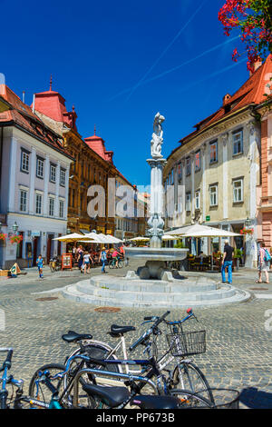 Hercules fontana in Gornji trg. Foto Stock