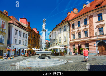 Hercules fontana in Gornji trg. Foto Stock
