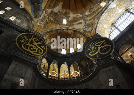 La Turchia. Istanbul. Hagia Sophia. Interno. Foto Stock