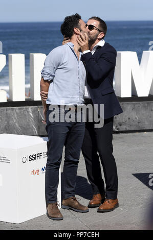 San Sebastian, Spagna. Il 22 settembre, 2018. Rodrigo Sorogoyen e Antonio de la Torre che frequentano "Reame" photocall durante il 66° Festival Internazionale del Film di San Sebastian al Kursaal terrazza il 22 settembre 2018 a San Sebastian, Spagna. | Utilizzo di credito in tutto il mondo: dpa/Alamy Live News Foto Stock