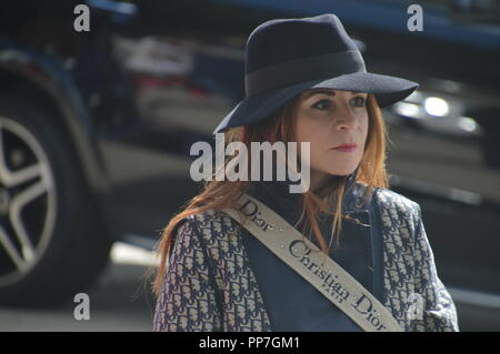 Parigi, Francia. Il 24 settembre 2018. La settimana della moda di Parigi : contaminano Dior. Hippodrome de Longchamp, Paris , Francia. 24 settembre 2018. Arrivi. Credito: Alphacit NEWIM/Alamy Live News Foto Stock