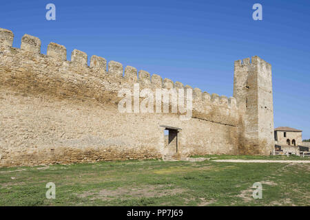 9 settembre 2018 - Belgorod-Dnestrovskiy, Ob Odessa, Ucraina, Europa - inattaccabile di mura difensive e la torre della Fortezza Akkerman Credito: Andrey Nekrasov/ZUMA filo/Alamy Live News Foto Stock