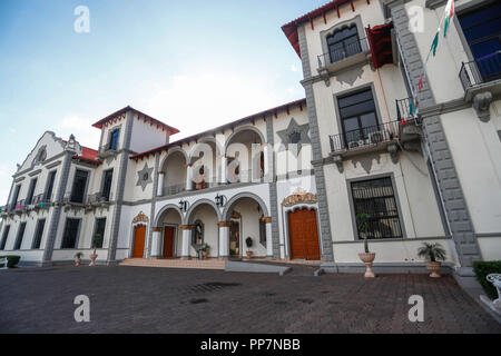 La facciata del Palazzo Comunale di Magdalena, Sonora, Messico... Fachada del Palacio Municipal de Magdalena, Sonora, Messico (Foto: Luis Gutierrez / N Foto Stock