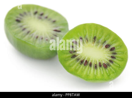 Actinidia arguta conosciuta come baby kiwi in Copenhagen, Danimarca Foto Stock