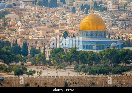 Gerusalemme, Israele. Settembre 15, 2017. Cupola della Roccia ("Qubat come-Sakhra" in arabo) santuario musulmano al Monte del Tempio nella città vecchia di Gerusalemme. Foto Stock