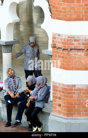 Masjid Jamek moschea, noto anche come Moschea del Venerdì, è riconosciuto come il più antico luogo islamico di culto a Kuala Lumpur. Foto Stock