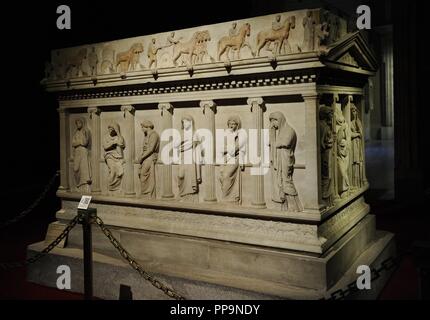 Sarcofago di donne in lutto. Del IV secolo A.C. Pentelic marble. Dalla necropoli reale di Sidone. Camera I. Museo Archeologico. Museo di antico Oriente. Istanbul. La Turchia. Foto Stock