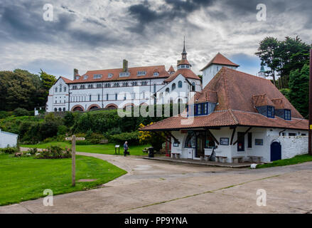 Il Post Office e Monastero di Caldey Island, Pembrokeshire, Galles Foto Stock