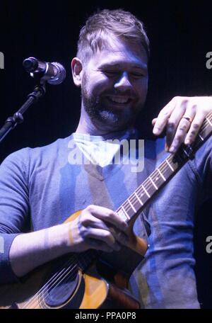 Liverpool,uk Westlife star Brian Mcfadden enbarks sulla carriera da solista a Liverpool Echo Arena credit Ian Fairbrother/Alamy Stock Foto Foto Stock