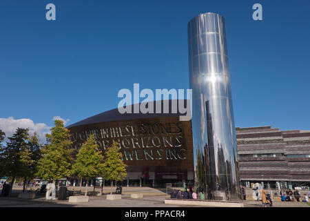 Vista della marina nella Baia di Cardiff Cardiff Galles Wales Foto Stock