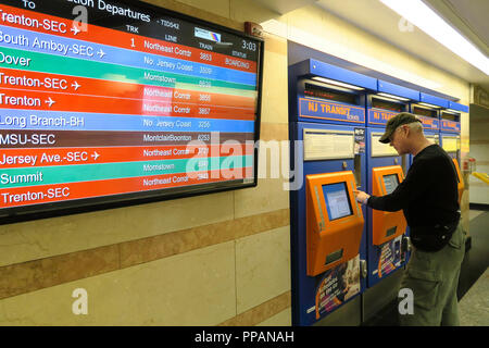 New Jersey Transit Self Service distributori automatici, Penn Station, NYC Foto Stock