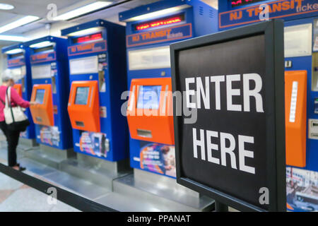 New Jersey Transit Self Service distributori automatici, Penn Station, NYC Foto Stock