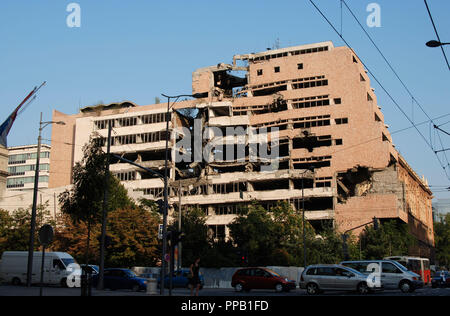 Repubblica di Serbia. Belgrado. Gli edifici del governo distrutta durante i bombardamenti della NATO della Jugoslavia guerra. Foto Stock