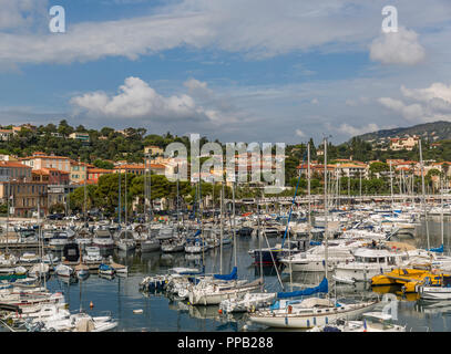 SAINT JEAN CAP FERRAT, Francia - 15 settembre 2018: Porto di Saint-Jean-Cap-Ferrat sulla Costa Azzurra Foto Stock