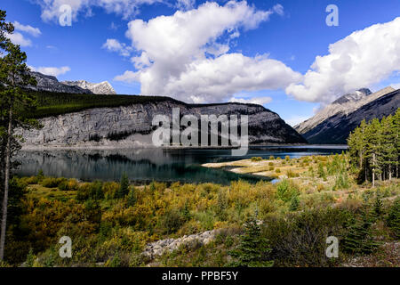 Spray serbatoio dei laghi, Kananaskis Alberta Canada Foto Stock