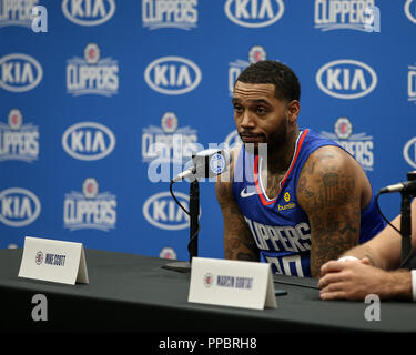 Los Angeles, CA, Stati Uniti d'America. 24Sep, 2018. LA Clippers avanti Mike Scott (30) a Los Angles Clippers Media Day al centro di formazione il 24 settembre 2018. (Foto di Jevone Moore) Credito: csm/Alamy Live News Foto Stock