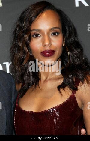 New York, NY, STATI UNITI D'AMERICA. 24Sep, 2018. Kerry Washington presso gli arrivi per il decimo anniversario di pubblico premia Broadway programma fedeltà, Sony Hall presso il Paramount Hotel di New York, NY Settembre 24, 2018. Credito: Steve Mack/Everett raccolta/Alamy Live News Foto Stock