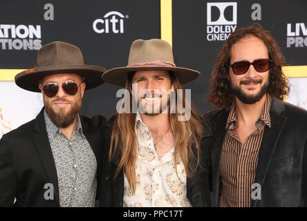 Los Angeles, Ca, Stati Uniti d'America. 24Sep, 2018. Anthony LoGerfo, Corey McCormick, Lukas Nelson, presso il Los Angeles premiere di una Stella è nato presso lo Shrine Auditorium di Los Angeles in California il 24 settembre 2018. Credito: Faye Sadou/media/punzone Alamy Live News Foto Stock