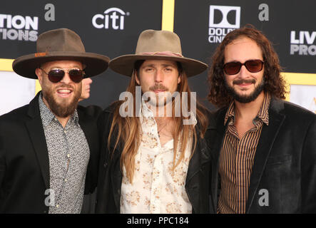 Los Angeles, Ca, Stati Uniti d'America. 24Sep, 2018. Anthony LoGerfo, Corey McCormick, Lukas Nelson, presso il Los Angeles premiere di una Stella è nato presso lo Shrine Auditorium di Los Angeles in California il 24 settembre 2018. Credito: Faye Sadou/media/punzone Alamy Live News Foto Stock