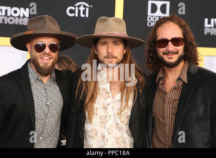 Los Angeles, Ca, Stati Uniti d'America. 24Sep, 2018. Anthony LoGerfo, Corey McCormick, Lukas Nelson, presso il Los Angeles premiere di una Stella è nato presso lo Shrine Auditorium di Los Angeles in California il 24 settembre 2018. Credito: Faye Sadou/media/punzone Alamy Live News Foto Stock