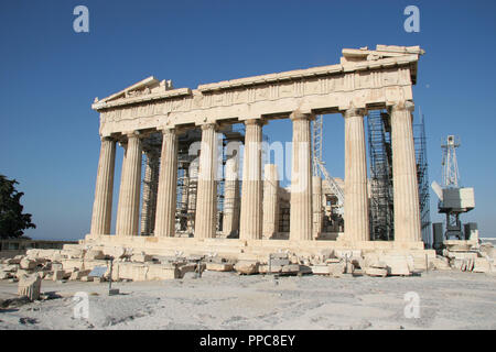 Arte greche. Il Partenone. È stato costruito tra 447-438 A.C. in stile dorico sotto la leadership di Pericle. Il palazzo è stato progettato dagli architetti Ictinos e Callicrates. Acropoli. Atene. Attica. Grecia centrale. L'Europa. Foto Stock