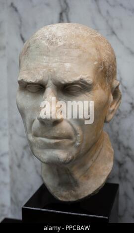 Busto romano de onu hombre mayor. Probablemente formaba parte de una escultura. Hacia 40 a. C. Marmol. Hallado en Montopoli di Sabina, alrededores de Roma. Museo del Mediterráneo y Antigüedades del Oriente Próximo (museo dei Paesi del Mediterraneo e del Vicino Antichità orientali). Estocolmo. Suecia. Foto Stock