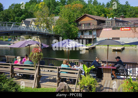 Dorest in Ontario, Canada, su Hyw # 35 bella vista, piccola città Foto Stock