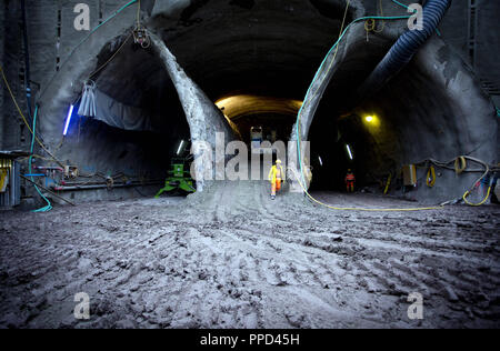 Tour del sito di costruzione del nuovo Stoccarda Stazione della metropolitana: Foto di lavorare sul tunnel Cannstaetter. Foto Stock