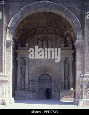 PORTADA PRINCIPAL DE LA CATEDRAL de Nuestra Señora de la huerta - SIGLO XVI. Posizione: Catedral de Nuestra Señora de la huerta. TARAZONA. Saragozza Zaragoza. Spagna. Foto Stock