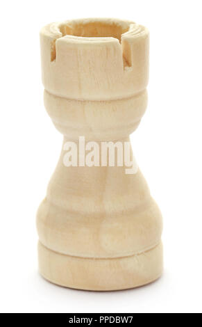 Scacchi in legno rook su sfondo bianco Foto Stock