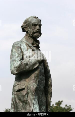 Antonin Dvorak (1841-1904). Compositore ceco. Scultura di Josef Wagner e Pavel Smetana. Jan Palach Square. La città vecchia. Praga. Repubblica ceca. Foto Stock