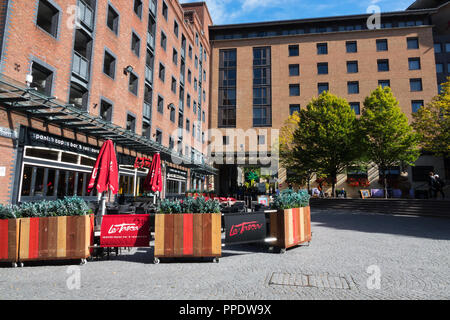 La tasca Tapas Bar e Cucina in Queen Square Liverpool Regno Unito. Foto Stock