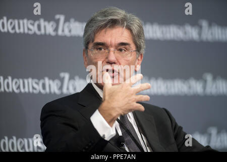 Joe Kaeser, CEO di Siemens AG, in corrispondenza del vertice economico del SUEDDEUTSCHE ZEITUNG in Hotel Adlon di Berlino. Foto Stock