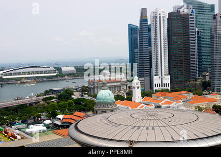 Vista aerea del Vecchio e del nuovo Sommo Giudice edifici con Asian Civilisations Museum e il quartiere finanziario del centro cittadino di Singapore Asia Foto Stock