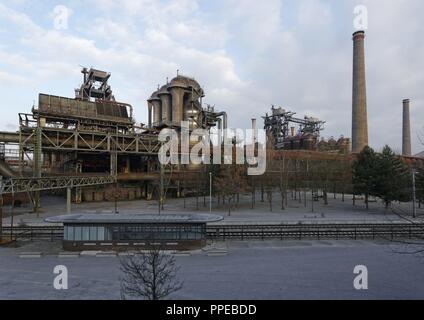 La trasformazione di un ex ferriere e un maggese industriale per il parco paesaggistico Duisburg-Nord, un parco pubblico e un monumento industriale, ex forni | Utilizzo di tutto il mondo Foto Stock