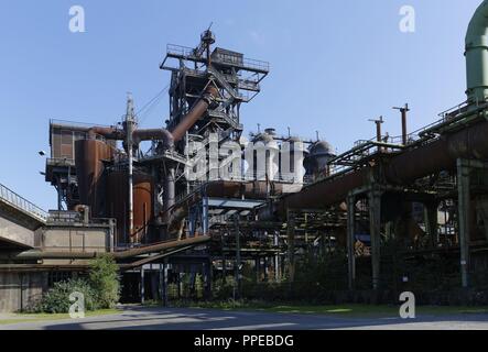 La trasformazione di un ex ferriere e un maggese industriale per il parco paesaggistico Duisburg-Nord, un parco pubblico e un monumento industriale, ex fornace. | Utilizzo di tutto il mondo Foto Stock