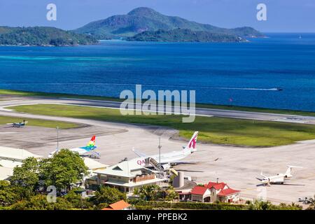 Mahe, Seychelles - 26 Novembre 2017: una panoramica delle Seychelles International Airport (ZES) nelle Seychelles. | Utilizzo di tutto il mondo Foto Stock